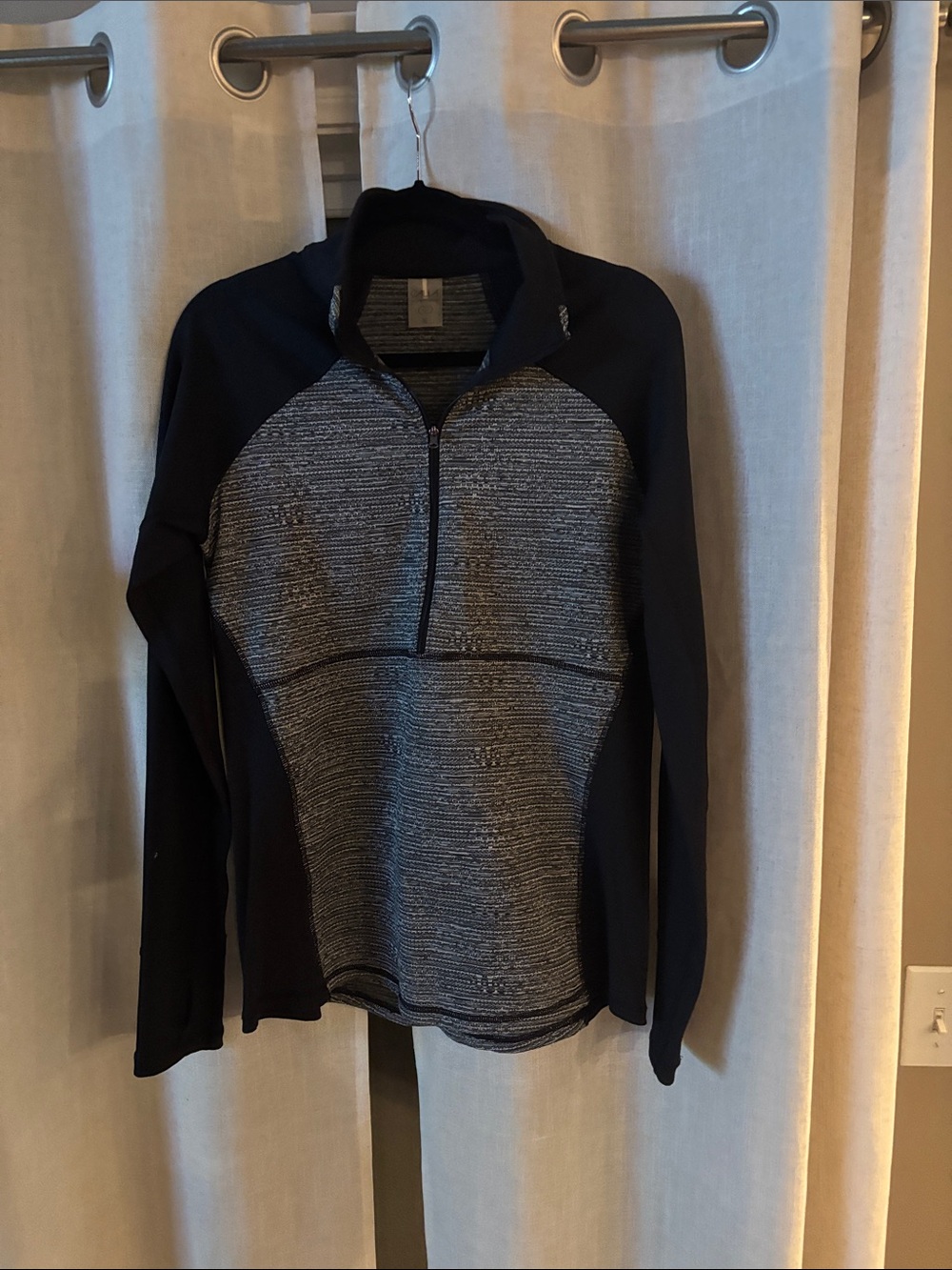 CALIA by Carrie Underwood Men's Black and Gray Quarter-Zip Pullover